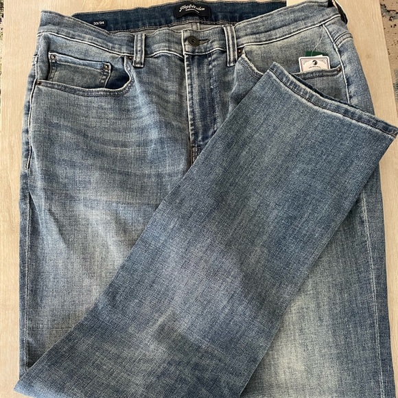 Flag & Anthem Jeans Flag Anthem Nashville Straight Fit Jeans Light